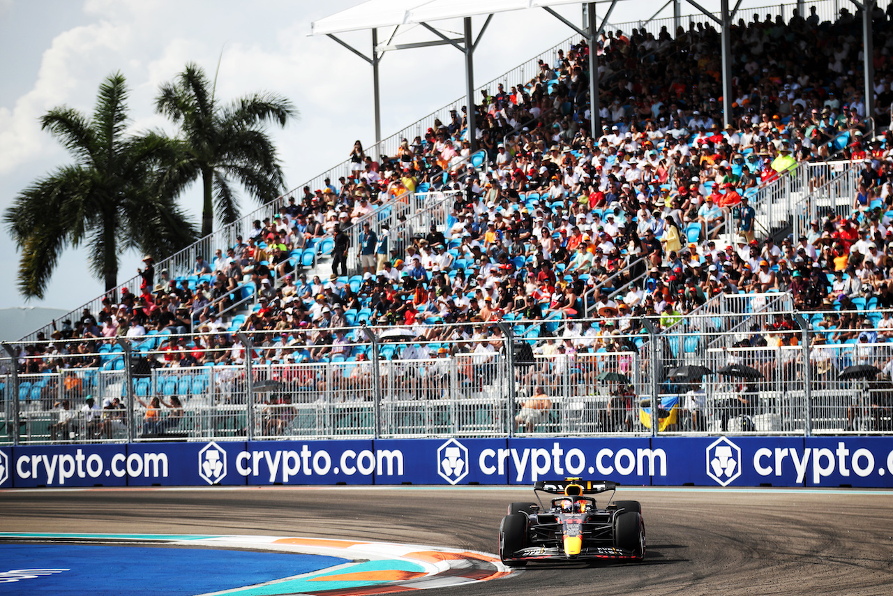 GP MIAMI, Sergio Perez (MEX) Red Bull Racing RB18.
07.05.2022. Formula 1 World Championship, Rd 5, Miami Grand Prix, Miami, Florida, USA, Qualifiche Day.
 - www.xpbimages.com, EMail: requests@xpbimages.com © Copyright: Coates / XPB Images