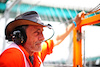 GP MIAMI, Circuit Atmosfera - a marshal.
07.05.2022. Formula 1 World Championship, Rd 5, Miami Grand Prix, Miami, Florida, USA, Qualifiche Day.
 - www.xpbimages.com, EMail: requests@xpbimages.com © Copyright: Coates / XPB Images