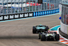 GP MIAMI, Sebastian Vettel (GER) Aston Martin F1 Team AMR22 davanti a Lewis Hamilton (GBR) Mercedes AMG F1 W13.
07.05.2022. Formula 1 World Championship, Rd 5, Miami Grand Prix, Miami, Florida, USA, Qualifiche Day.
- www.xpbimages.com, EMail: requests@xpbimages.com © Copyright: Rew / XPB Images