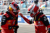 GP MIAMI, Carlos Sainz Jr (ESP) Ferrari F1-75 e Pole for Charles Leclerc (MON) Ferrari F1-75.
07.05.2022. Formula 1 World Championship, Rd 5, Miami Grand Prix, Miami, Florida, USA, Qualifiche Day.
- www.xpbimages.com, EMail: requests@xpbimages.com © Copyright: Batchelor / XPB Images