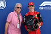 GP MIAMI, Michael Douglas (USA) Actor with Charles Leclerc (MON) Ferrari F1-75.
07.05.2022. Formula 1 World Championship, Rd 5, Miami Grand Prix, Miami, Florida, USA, Qualifiche Day.
- www.xpbimages.com, EMail: requests@xpbimages.com © Copyright: Batchelor / XPB Images