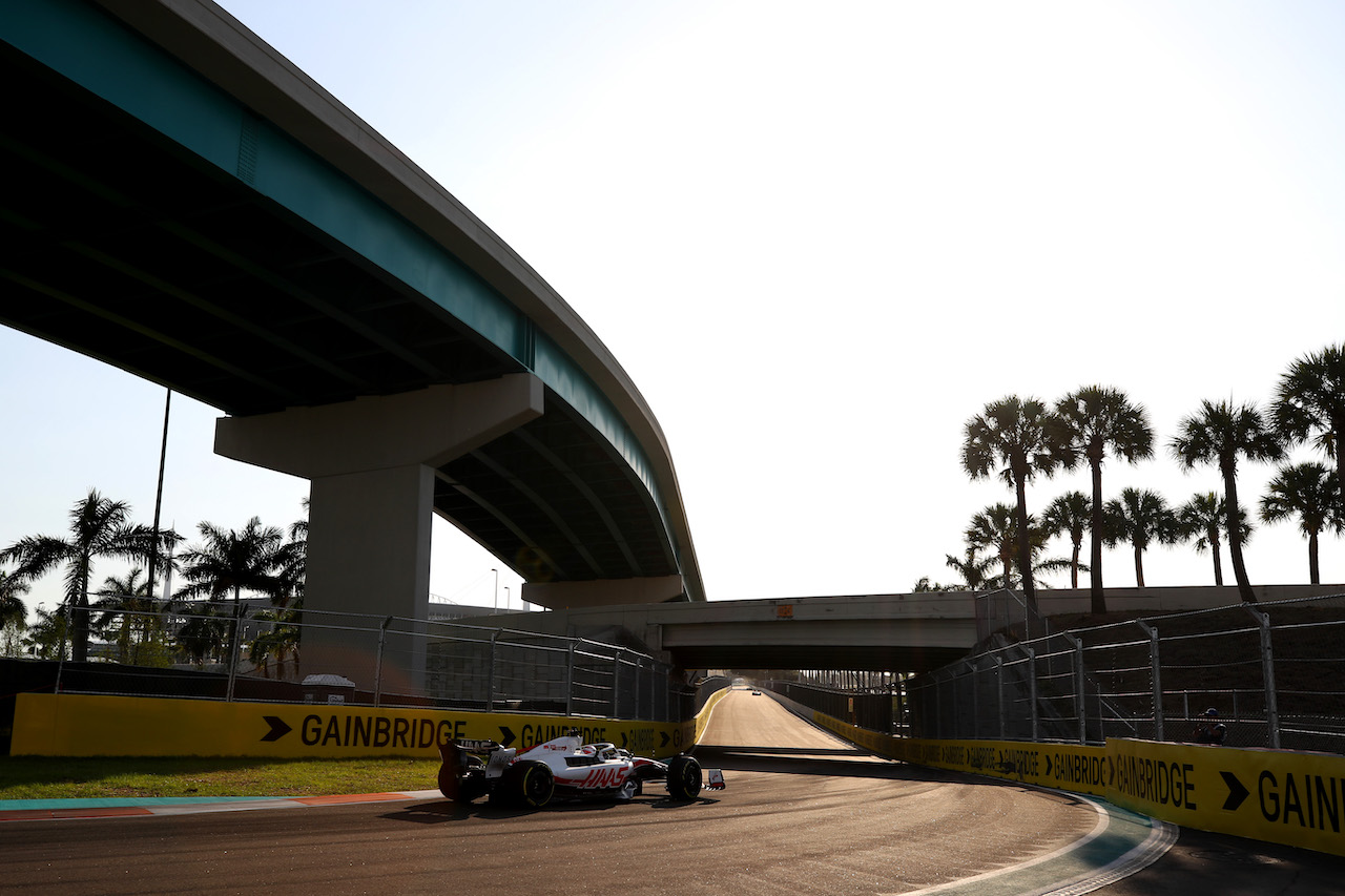 GP MIAMI, Kevin Magnussen (DEN) Haas VF-22. 
06.05.2022. Formula 1 World Championship, Rd 5, Miami Grand Prix, Miami, Florida, USA, Practice Day.
- www.xpbimages.com, EMail: requests@xpbimages.com © Copyright: Coates / XPB Images