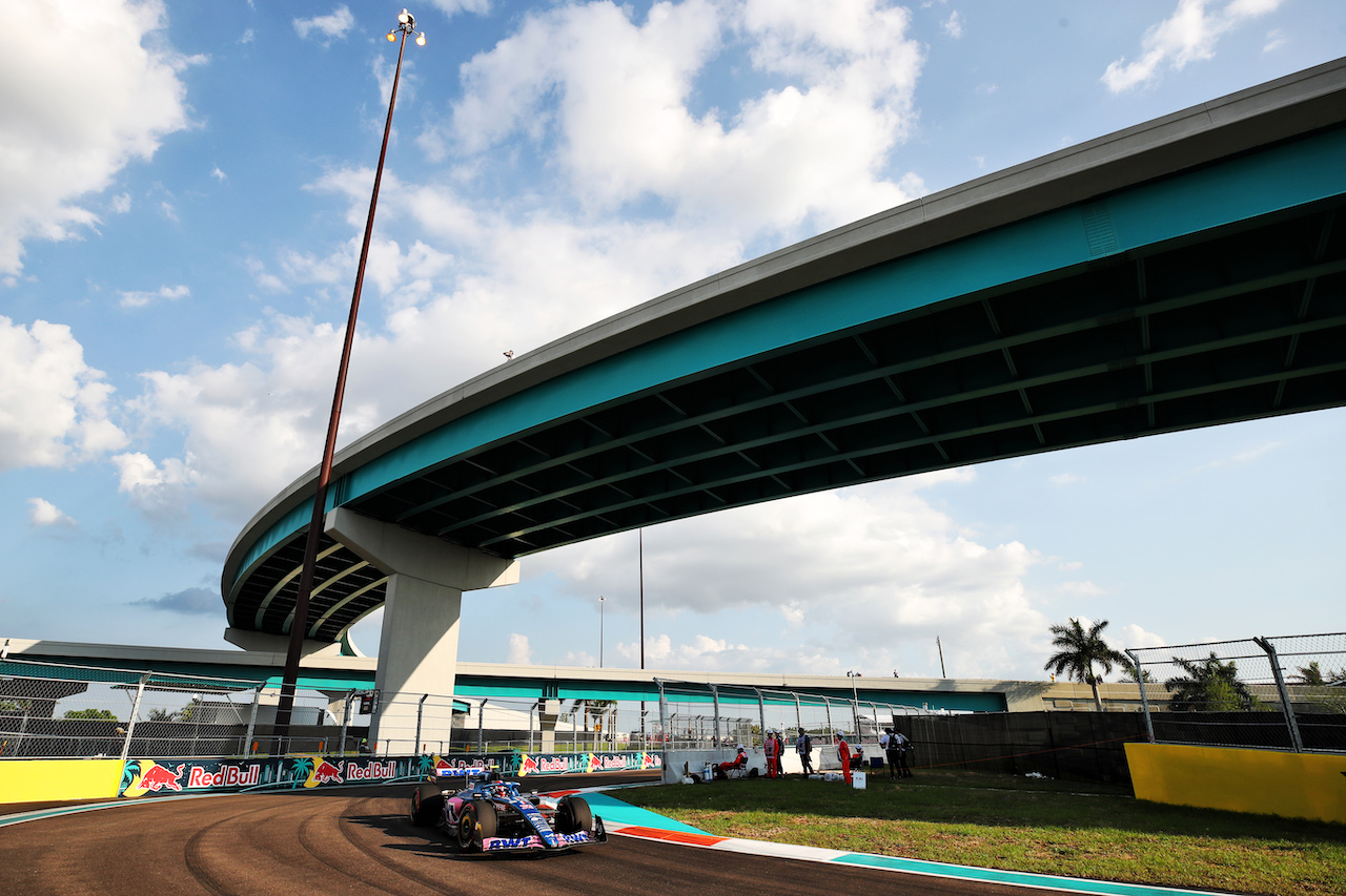 GP MIAMI, Esteban Ocon (FRA) Alpine F1 Team A522.
06.05.2022. Formula 1 World Championship, Rd 5, Miami Grand Prix, Miami, Florida, USA, Practice Day.
 - www.xpbimages.com, EMail: requests@xpbimages.com © Copyright: Coates / XPB Images