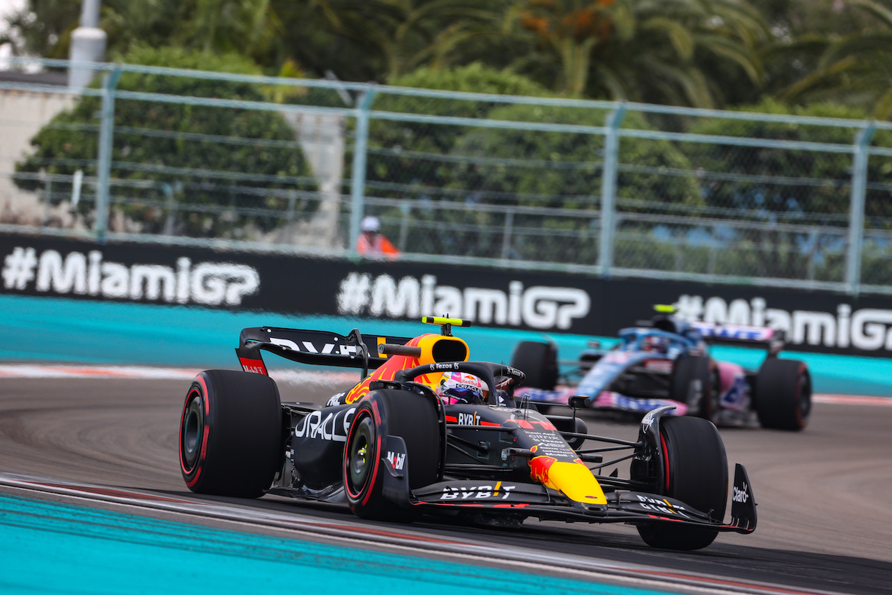 GP MIAMI, Sergio Perez (MEX), Red Bull Racing 
06.05.2022. Formula 1 World Championship, Rd 5, Miami Grand Prix, Miami, Florida, USA, Practice Day.
- www.xpbimages.com, EMail: requests@xpbimages.com ¬© Copyright: Charniaux / XPB Images