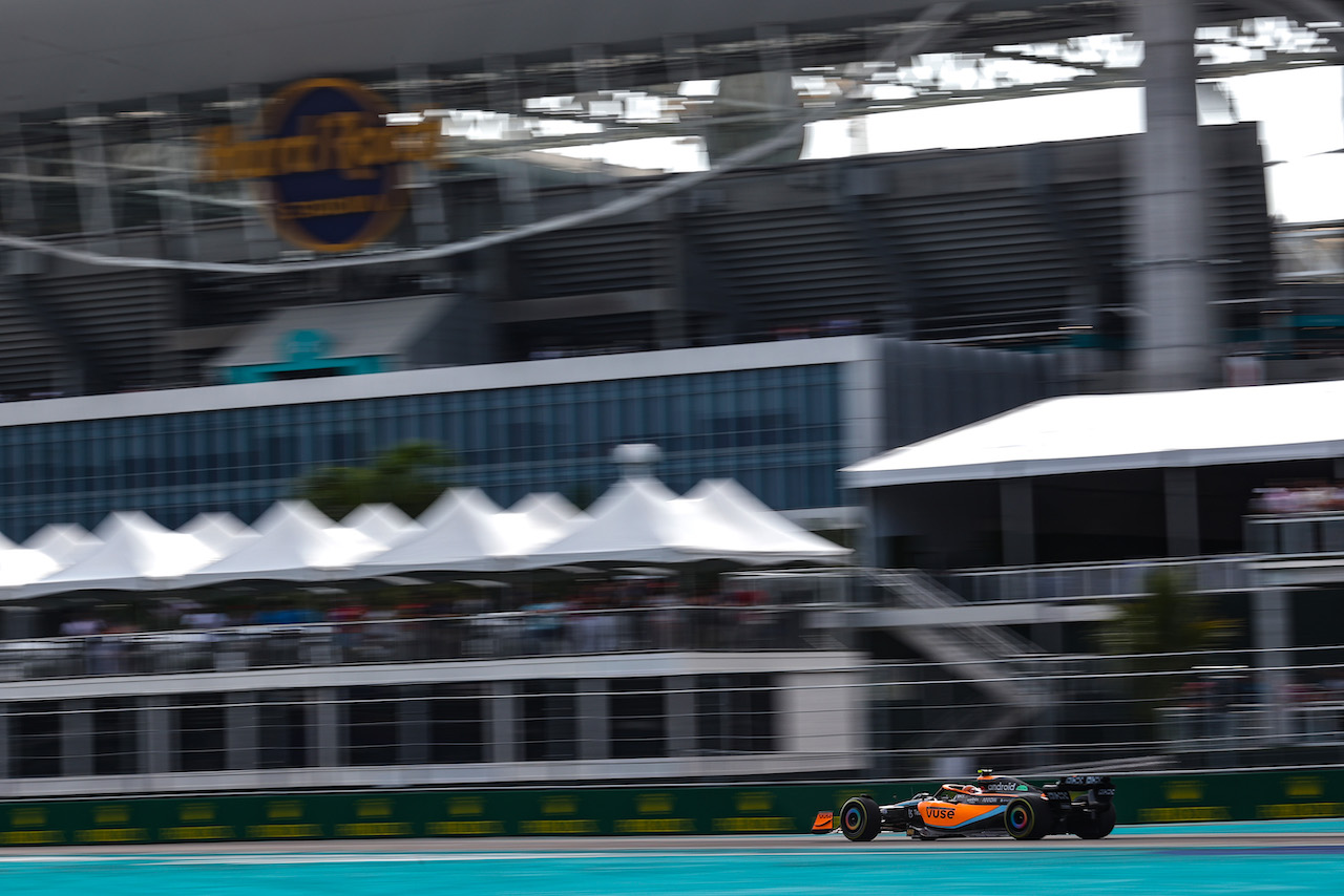 GP MIAMI, Daniel Ricciardo (AUS), McLaren F1 Team 
06.05.2022. Formula 1 World Championship, Rd 5, Miami Grand Prix, Miami, Florida, USA, Practice Day.
- www.xpbimages.com, EMail: requests@xpbimages.com ¬© Copyright: Charniaux / XPB Images