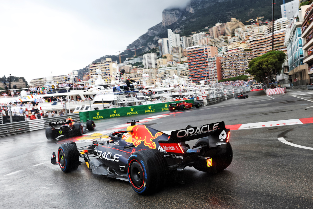 GP MONACO, Max Verstappen (NLD) Red Bull Racing RB18.
29.05.2022. Formula 1 World Championship, Rd 7, Monaco Grand Prix, Monte Carlo, Monaco, Gara Day.
- www.xpbimages.com, EMail: requests@xpbimages.com © Copyright: Bearne / XPB Images