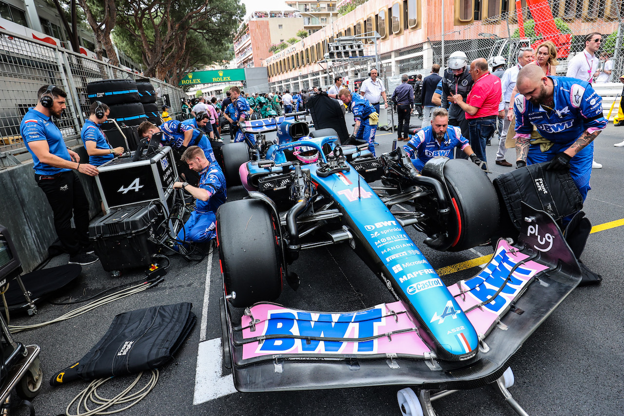 GP MONACO, Fernando Alonso (ESP), Alpine F1 Team 
29.05.2022. Formula 1 World Championship, Rd 7, Monaco Grand Prix, Monte Carlo, Monaco, Gara Day.
- www.xpbimages.com, EMail: requests@xpbimages.com ¬© Copyright: Charniaux / XPB Images