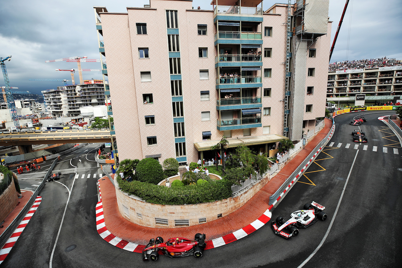 GP MONACO, Carlos Sainz Jr (ESP) Ferrari F1-75.
29.05.2022. Formula 1 World Championship, Rd 7, Monaco Grand Prix, Monte Carlo, Monaco, Gara Day.
 - www.xpbimages.com, EMail: requests@xpbimages.com © Copyright: Coates / XPB Images