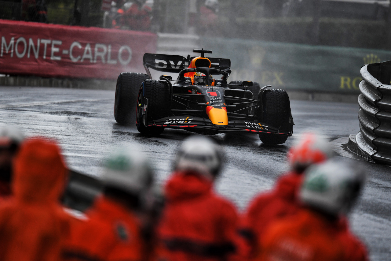 GP MONACO, Max Verstappen (NLD) Red Bull Racing RB18.
29.05.2022. Formula 1 World Championship, Rd 7, Monaco Grand Prix, Monte Carlo, Monaco, Gara Day.
- www.xpbimages.com, EMail: requests@xpbimages.com © Copyright: Price / XPB Images