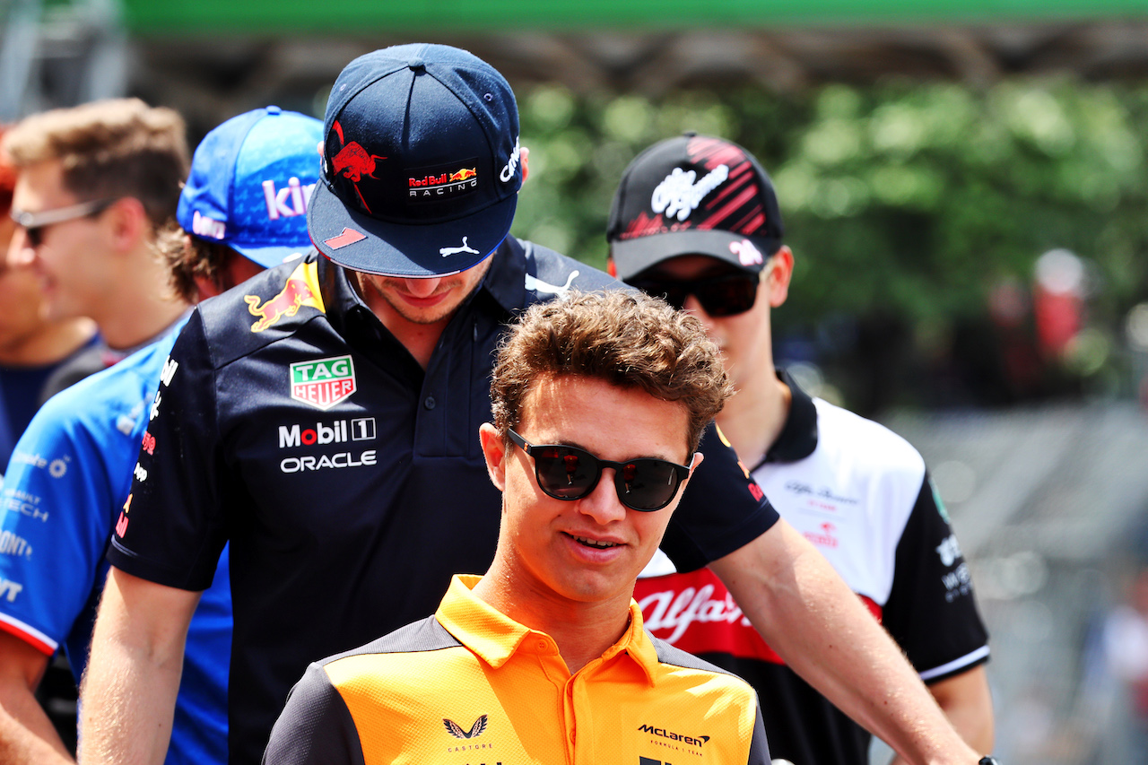 GP MONACO, Lando Norris (GBR) McLaren on the drivers parade..
29.05.2022. Formula 1 World Championship, Rd 7, Monaco Grand Prix, Monte Carlo, Monaco, Gara Day.
- www.xpbimages.com, EMail: requests@xpbimages.com © Copyright: Batchelor / XPB Images