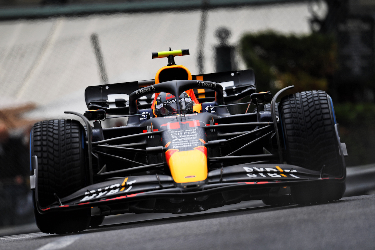 GP MONACO, Sergio Perez (MEX) Red Bull Racing RB18.
29.05.2022. Formula 1 World Championship, Rd 7, Monaco Grand Prix, Monte Carlo, Monaco, Gara Day.
- www.xpbimages.com, EMail: requests@xpbimages.com © Copyright: Price / XPB Images