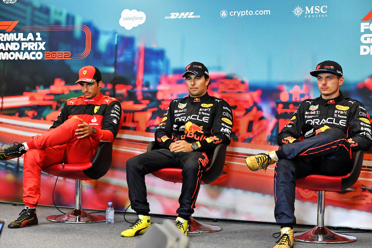 GP MONACO, (L to R): Carlos Sainz Jr (ESP) Ferrari; Sergio Perez (MEX) Red Bull Racing; e Max Verstappen (NLD) Red Bull Racing, in the post race FIA Press Conference.
29.05.2022. Formula 1 World Championship, Rd 7, Monaco Grand Prix, Monte Carlo, Monaco, Gara Day.
- www.xpbimages.com, EMail: requests@xpbimages.com © Copyright: Price / XPB Images