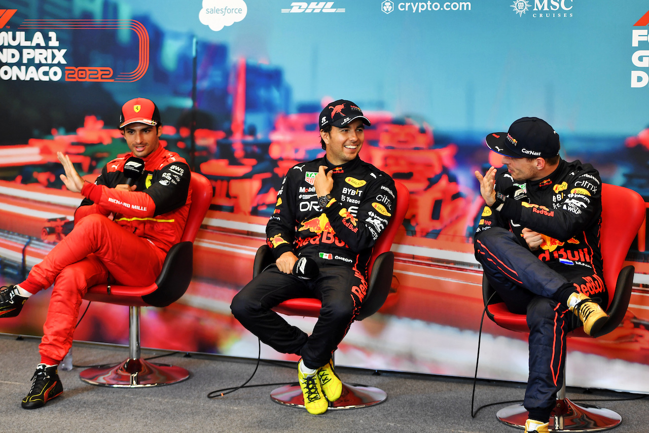 GP MONACO, (L to R): Carlos Sainz Jr (ESP) Ferrari; Sergio Perez (MEX) Red Bull Racing; e Max Verstappen (NLD) Red Bull Racing, in the post race FIA Press Conference.
29.05.2022. Formula 1 World Championship, Rd 7, Monaco Grand Prix, Monte Carlo, Monaco, Gara Day.
- www.xpbimages.com, EMail: requests@xpbimages.com © Copyright: Price / XPB Images