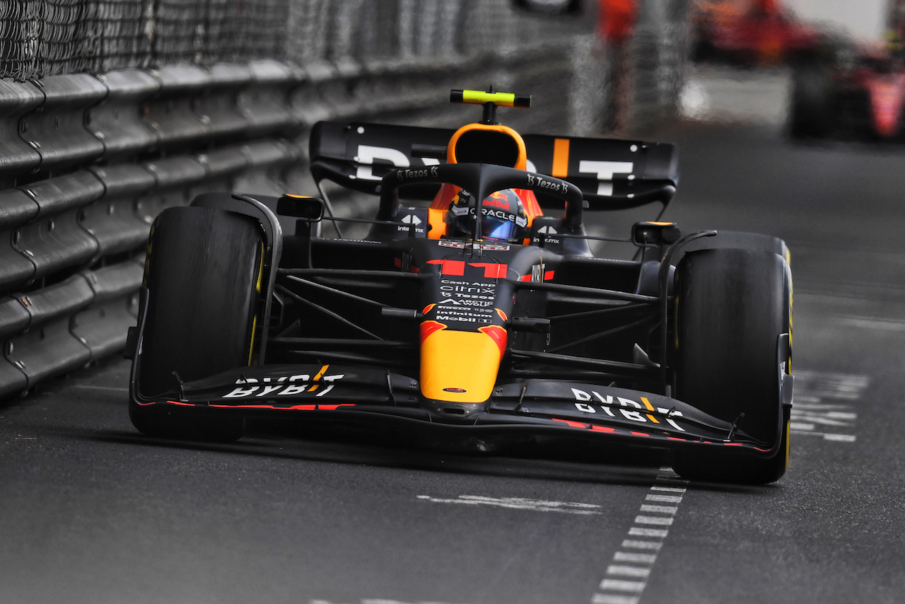 GP MONACO, Sergio Perez (MEX) Red Bull Racing RB18.
29.05.2022. Formula 1 World Championship, Rd 7, Monaco Grand Prix, Monte Carlo, Monaco, Gara Day.
- www.xpbimages.com, EMail: requests@xpbimages.com © Copyright: Price / XPB Images