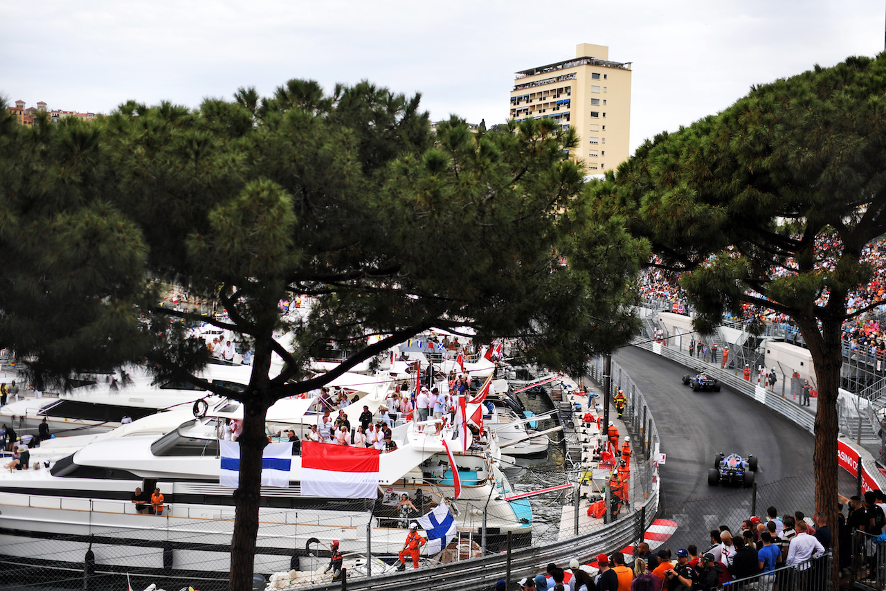 GP MONACO, Alexander Albon (THA) Williams Racing FW44.
29.05.2022. Formula 1 World Championship, Rd 7, Monaco Grand Prix, Monte Carlo, Monaco, Gara Day.
- www.xpbimages.com, EMail: requests@xpbimages.com © Copyright: Price / XPB Images
