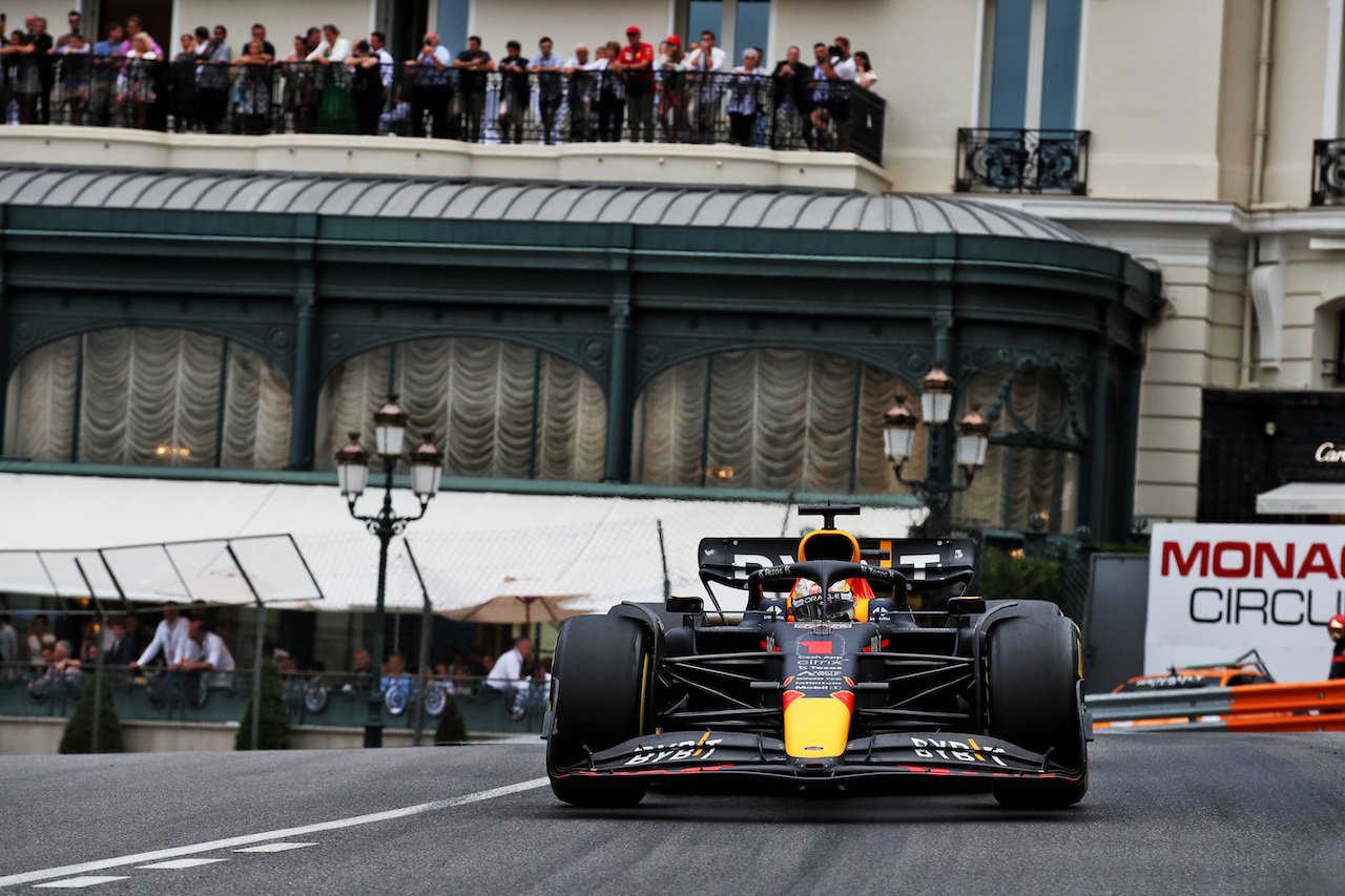 GP MONACO, Max Verstappen (NLD) Red Bull Racing RB18.
29.05.2022. Formula 1 World Championship, Rd 7, Monaco Grand Prix, Monte Carlo, Monaco, Gara Day.
 - www.xpbimages.com, EMail: requests@xpbimages.com © Copyright: Coates / XPB Images