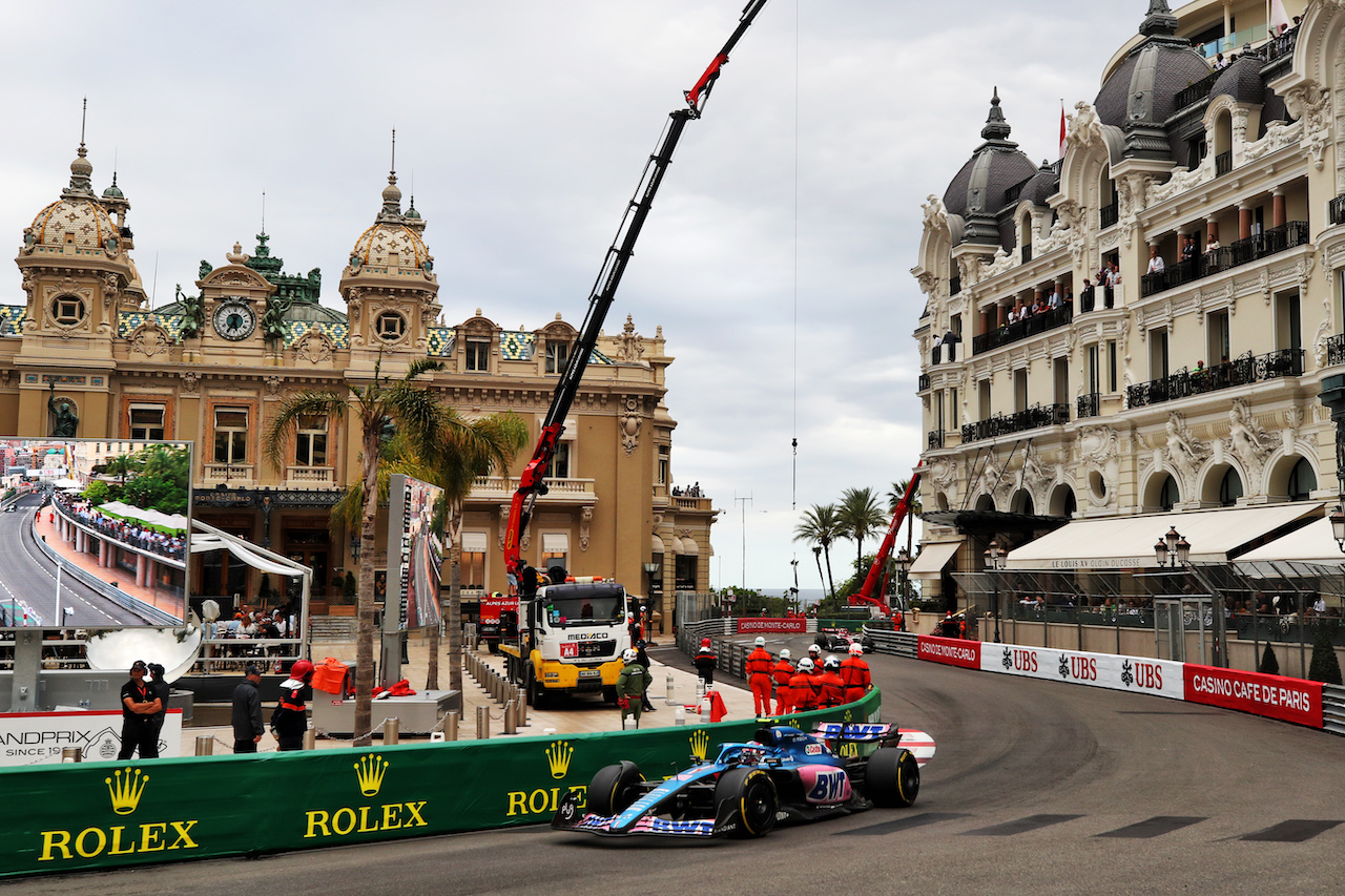 GP MONACO, Esteban Ocon (FRA) Alpine F1 Team A522.
29.05.2022. Formula 1 World Championship, Rd 7, Monaco Grand Prix, Monte Carlo, Monaco, Gara Day.
 - www.xpbimages.com, EMail: requests@xpbimages.com © Copyright: Coates / XPB Images