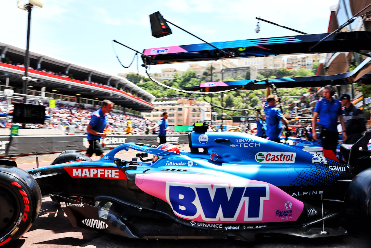 GP MONACO, Esteban Ocon (FRA) Alpine F1 Team A522.
28.05.2022. Formula 1 World Championship, Rd 7, Monaco Grand Prix, Monte Carlo, Monaco, Qualifiche Day.
- www.xpbimages.com, EMail: requests@xpbimages.com © Copyright: Batchelor / XPB Images