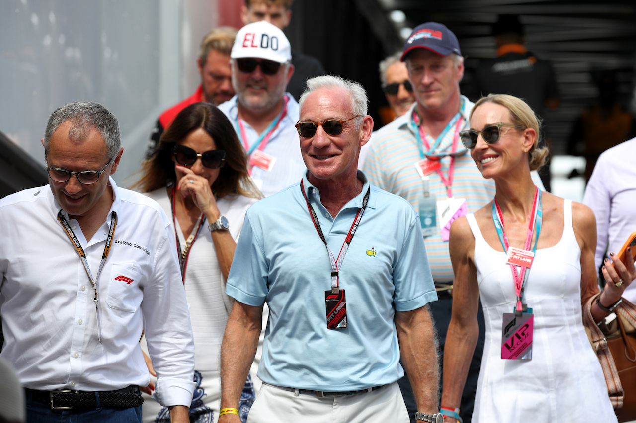 GP MONACO, (L to R): Stefano Domenicali (ITA) Formula One President e CEO with Greg Maffei (USA) Liberty Media Corporation President e Chief Executive Officer.
28.05.2022. Formula 1 World Championship, Rd 7, Monaco Grand Prix, Monte Carlo, Monaco, Qualifiche Day.
 - www.xpbimages.com, EMail: requests@xpbimages.com © Copyright: Coates / XPB Images