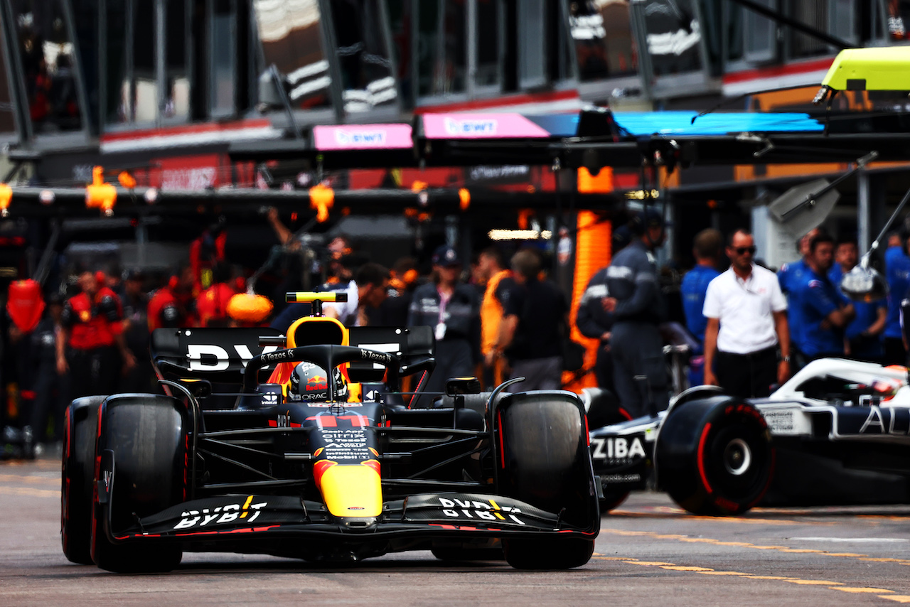 GP MONACO, Sergio Perez (MEX) Red Bull Racing RB18.
28.05.2022. Formula 1 World Championship, Rd 7, Monaco Grand Prix, Monte Carlo, Monaco, Qualifiche Day.
- www.xpbimages.com, EMail: requests@xpbimages.com © Copyright: Batchelor / XPB Images