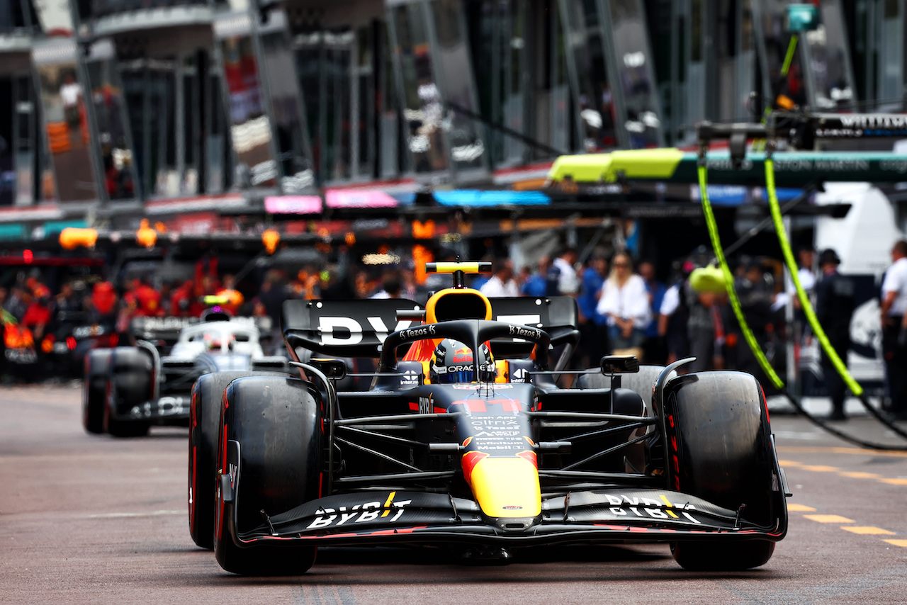 GP MONACO, Sergio Perez (MEX) Red Bull Racing RB18.
28.05.2022. Formula 1 World Championship, Rd 7, Monaco Grand Prix, Monte Carlo, Monaco, Qualifiche Day.
- www.xpbimages.com, EMail: requests@xpbimages.com © Copyright: Batchelor / XPB Images