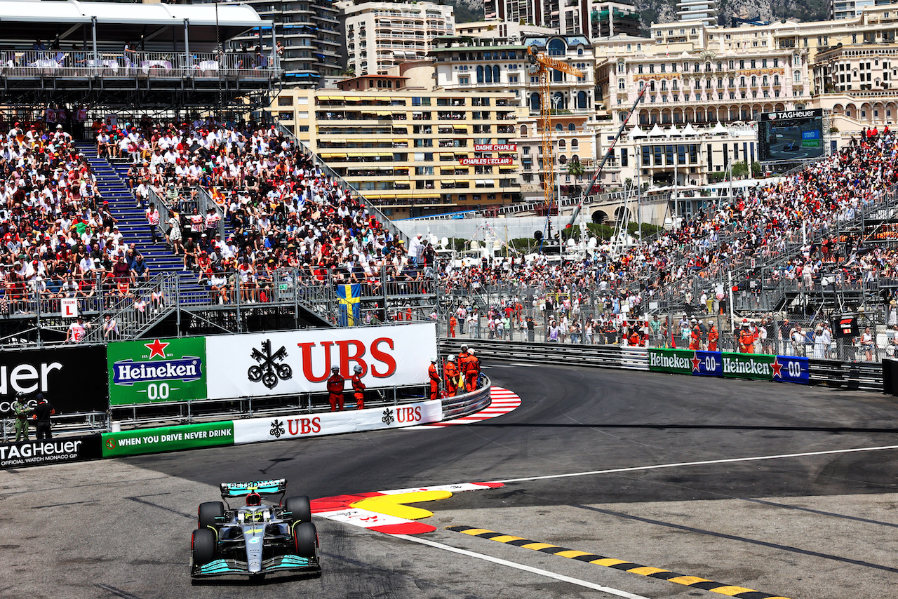 GP MONACO, Lewis Hamilton (GBR) Mercedes AMG F1 W13.
28.05.2022. Formula 1 World Championship, Rd 7, Monaco Grand Prix, Monte Carlo, Monaco, Qualifiche Day.
- www.xpbimages.com, EMail: requests@xpbimages.com © Copyright: Batchelor / XPB Images