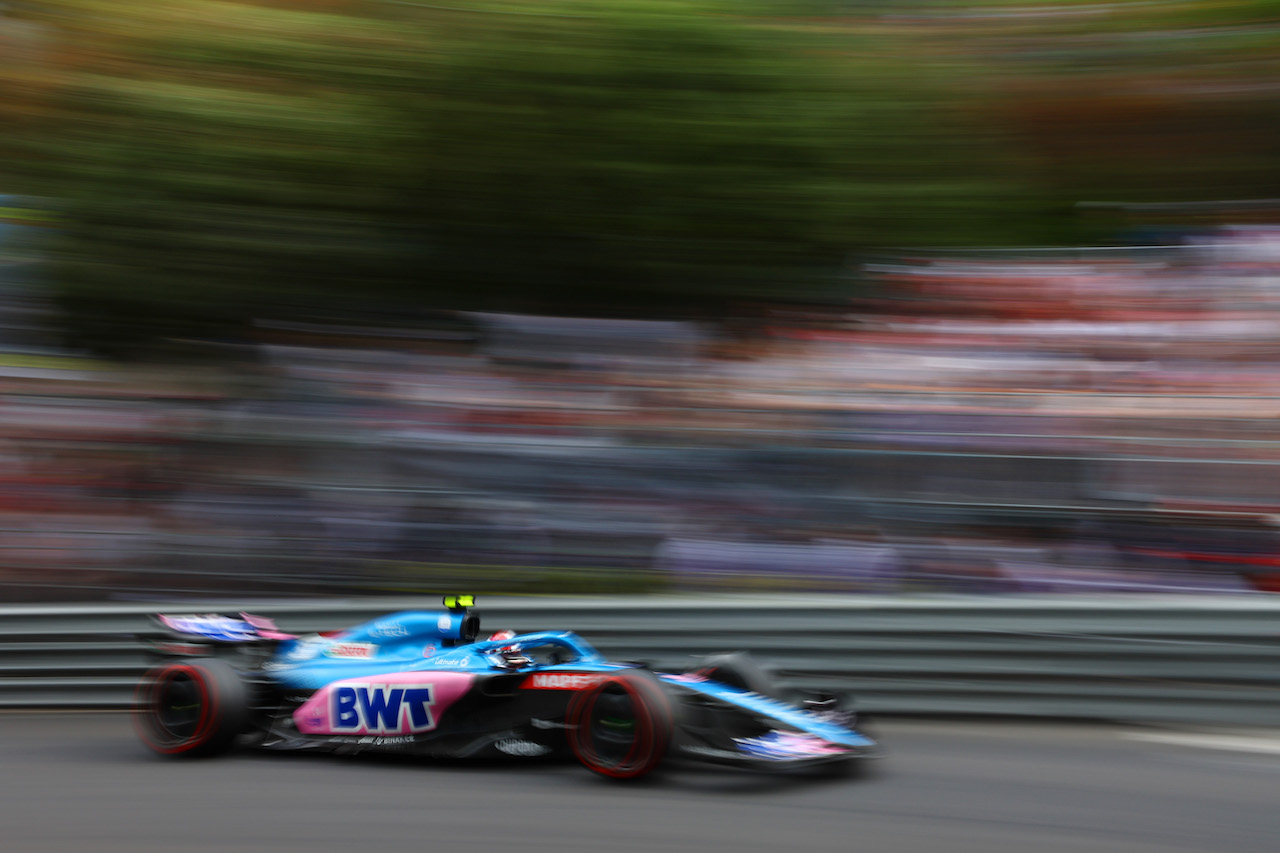 GP MONACO, Esteban Ocon (FRA) Alpine F1 Team A522.
28.05.2022. Formula 1 World Championship, Rd 7, Monaco Grand Prix, Monte Carlo, Monaco, Qualifiche Day.
- www.xpbimages.com, EMail: requests@xpbimages.com © Copyright: Batchelor / XPB Images