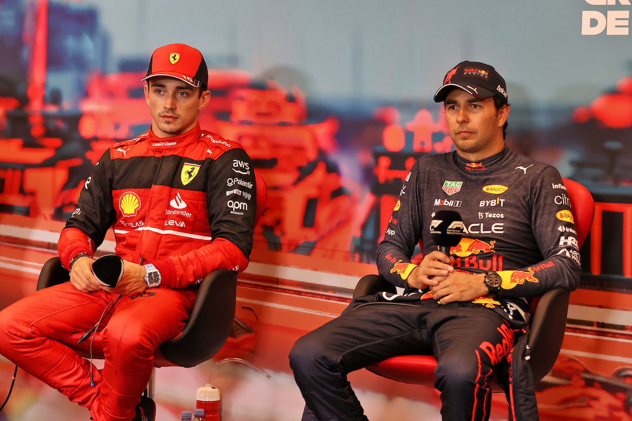 GP MONACO, (L to R): Charles Leclerc (MON) Ferrari e Sergio Perez (MEX) Red Bull Racing, in the post qualifying FIA Press Conference.
28.05.2022. Formula 1 World Championship, Rd 7, Monaco Grand Prix, Monte Carlo, Monaco, Qualifiche Day.
- www.xpbimages.com, EMail: requests@xpbimages.com © Copyright: Moy / XPB Images