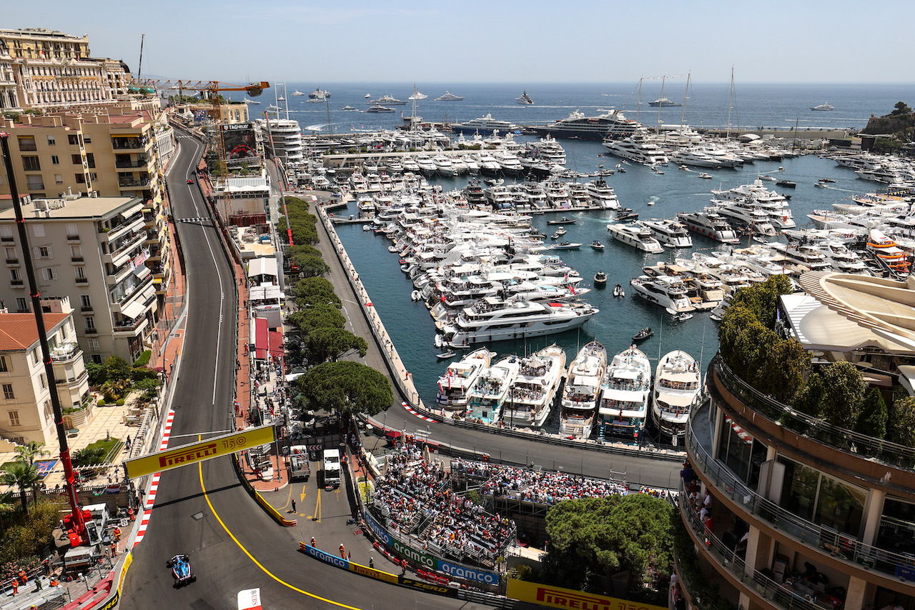 GP MONACO, Fernando Alonso (ESP), Alpine F1 Team 
28.05.2022. Formula 1 World Championship, Rd 7, Monaco Grand Prix, Monte Carlo, Monaco, Qualifiche Day.
- www.xpbimages.com, EMail: requests@xpbimages.com ¬© Copyright: Charniaux / XPB Images