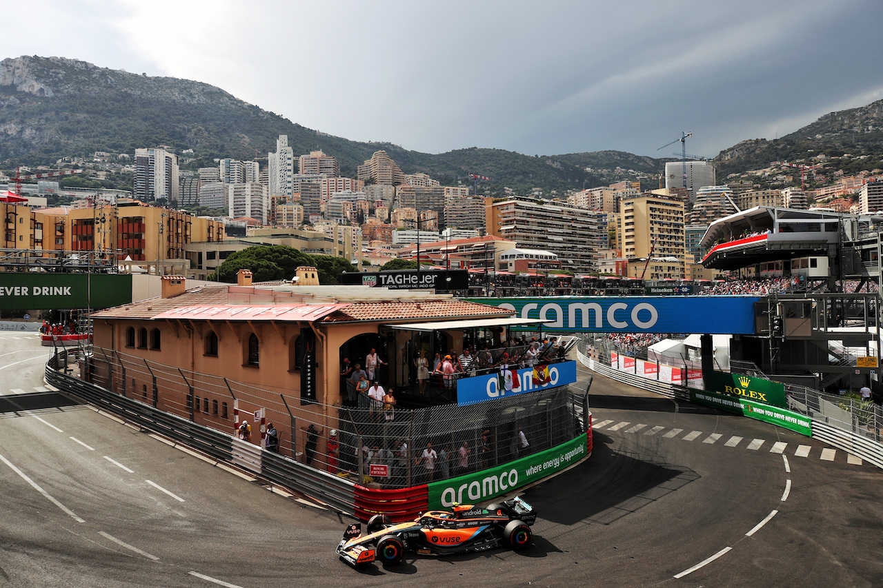 GP MONACO, Lando Norris (GBR) McLaren MCL36.
28.05.2022. Formula 1 World Championship, Rd 7, Monaco Grand Prix, Monte Carlo, Monaco, Qualifiche Day.
 - www.xpbimages.com, EMail: requests@xpbimages.com © Copyright: Coates / XPB Images