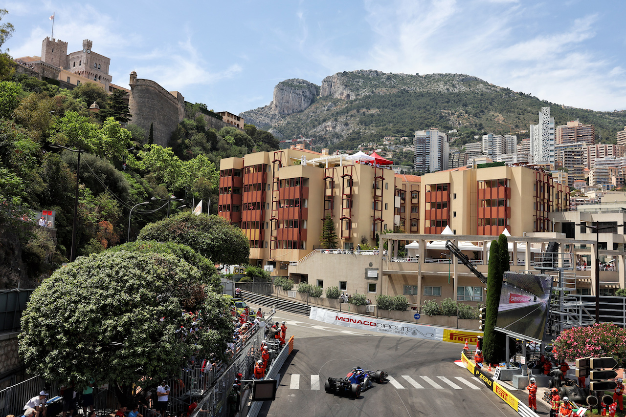 GP MONACO, Alexander Albon (THA) Williams Racing FW44.
28.05.2022. Formula 1 World Championship, Rd 7, Monaco Grand Prix, Monte Carlo, Monaco, Qualifiche Day.
- www.xpbimages.com, EMail: requests@xpbimages.com © Copyright: Bearne / XPB Images