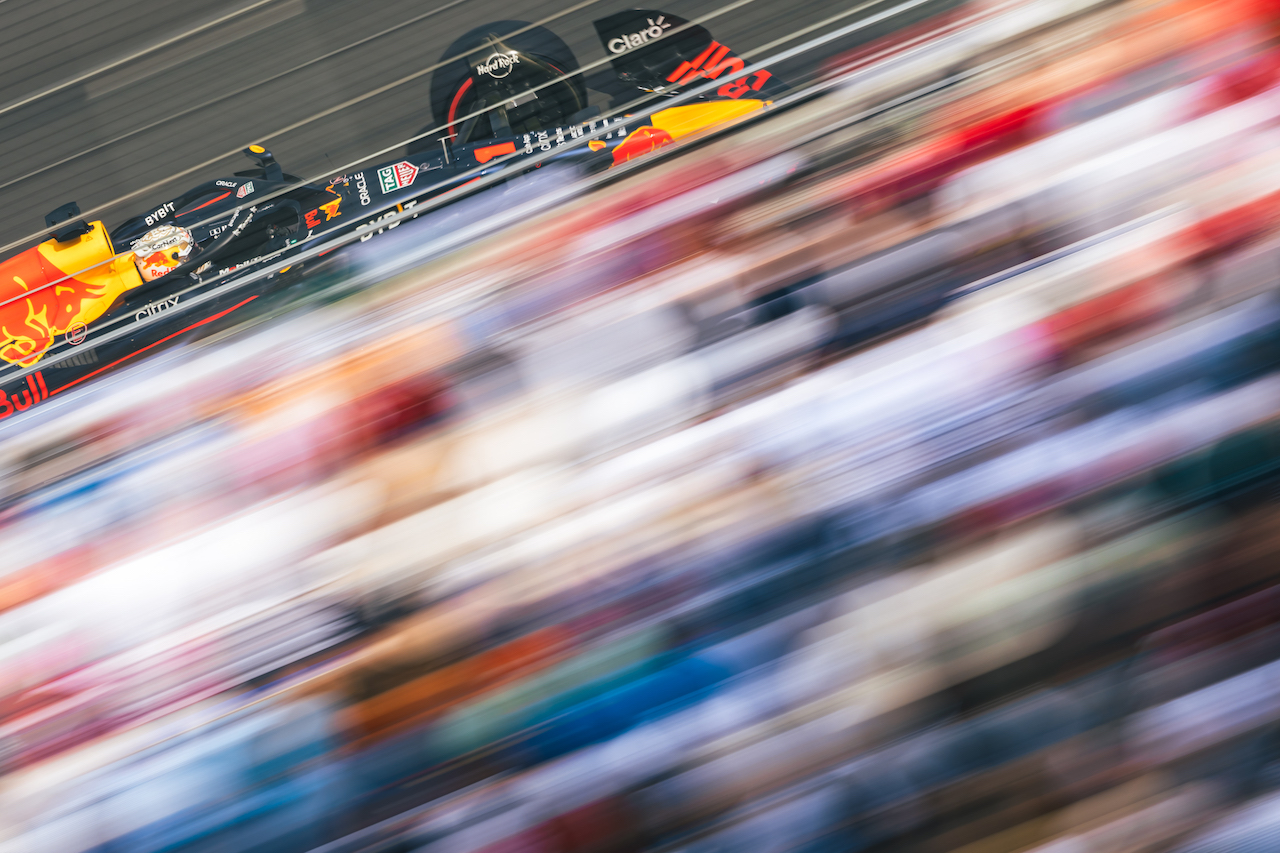 GP MONACO, Max Verstappen (NLD) Red Bull Racing RB18.
28.05.2022. Formula 1 World Championship, Rd 7, Monaco Grand Prix, Monte Carlo, Monaco, Qualifiche Day.
- www.xpbimages.com, EMail: requests@xpbimages.com © Copyright: Bearne / XPB Images