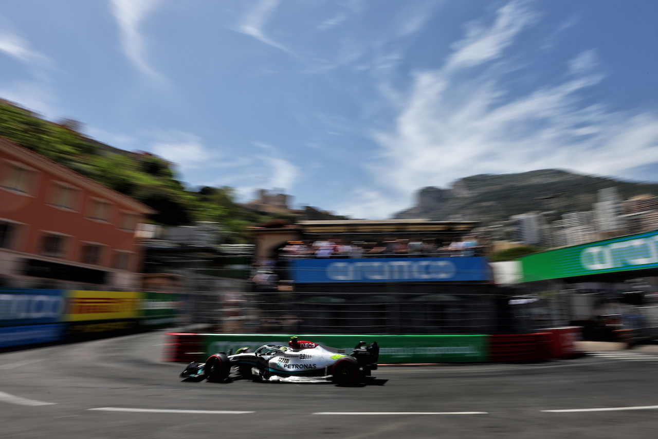GP MONACO, Lewis Hamilton (GBR) Mercedes AMG F1 W13.
28.05.2022. Formula 1 World Championship, Rd 7, Monaco Grand Prix, Monte Carlo, Monaco, Qualifiche Day.
- www.xpbimages.com, EMail: requests@xpbimages.com © Copyright: Bearne / XPB Images