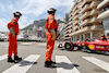 GP MONACO, Carlos Sainz Jr (ESP) Ferrari F1-75 watched by marshals.
28.05.2022. Formula 1 World Championship, Rd 7, Monaco Grand Prix, Monte Carlo, Monaco, Qualifiche Day.
- www.xpbimages.com, EMail: requests@xpbimages.com © Copyright: Moy / XPB Images