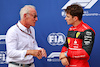 GP MONACO, (L to R): Greg Maffei (USA) Liberty Media Corporation President e Chief Executive Officer in qualifying parc ferme with pole sitter Charles Leclerc (MON) Ferrari.
28.05.2022. Formula 1 World Championship, Rd 7, Monaco Grand Prix, Monte Carlo, Monaco, Qualifiche Day.
- www.xpbimages.com, EMail: requests@xpbimages.com © Copyright: Batchelor / XPB Images