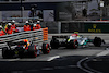 GP MONACO, Lewis Hamilton (GBR) Mercedes AMG F1 W13 davanti a Max Verstappen (NLD) Red Bull Racing RB18.
28.05.2022. Formula 1 World Championship, Rd 7, Monaco Grand Prix, Monte Carlo, Monaco, Qualifiche Day.
 - www.xpbimages.com, EMail: requests@xpbimages.com © Copyright: Coates / XPB Images