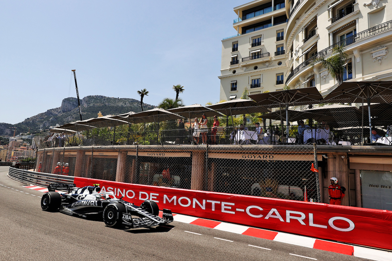 GP MONACO, Yuki Tsunoda (JPN) AlphaTauri AT03.
27.05.2022. Formula 1 World Championship, Rd 7, Monaco Grand Prix, Monte Carlo, Monaco, Venerdi'.
- www.xpbimages.com, EMail: requests@xpbimages.com © Copyright: Moy / XPB Images
