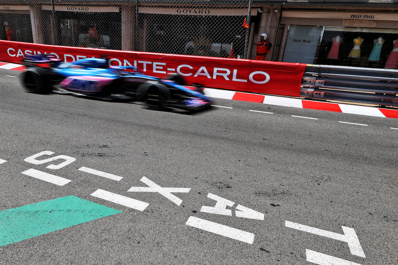 GP MONACO, Fernando Alonso (ESP) Alpine F1 Team A522.
27.05.2022. Formula 1 World Championship, Rd 7, Monaco Grand Prix, Monte Carlo, Monaco, Venerdi'.
- www.xpbimages.com, EMail: requests@xpbimages.com © Copyright: Moy / XPB Images