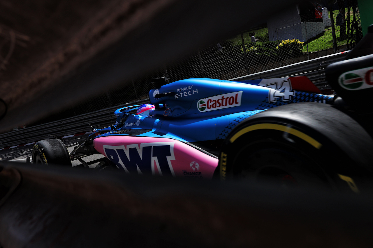 GP MONACO, Fernando Alonso (ESP) Alpine F1 Team A522.
27.05.2022. Formula 1 World Championship, Rd 7, Monaco Grand Prix, Monte Carlo, Monaco, Venerdi'.
- www.xpbimages.com, EMail: requests@xpbimages.com © Copyright: Moy / XPB Images