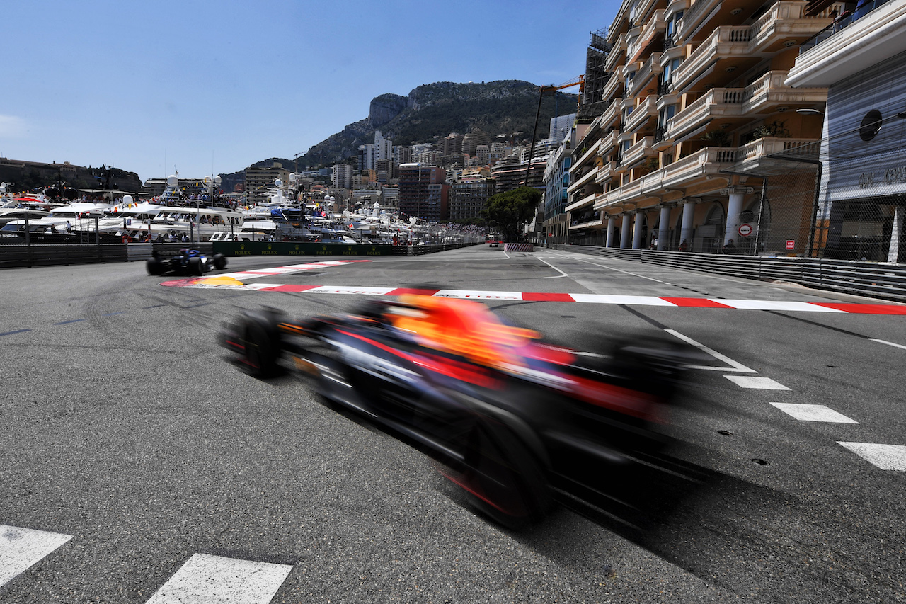 GP MONACO, Max Verstappen (NLD) Red Bull Racing RB18.
27.05.2022. Formula 1 World Championship, Rd 7, Monaco Grand Prix, Monte Carlo, Monaco, Venerdi'.
- www.xpbimages.com, EMail: requests@xpbimages.com © Copyright: Price / XPB Images