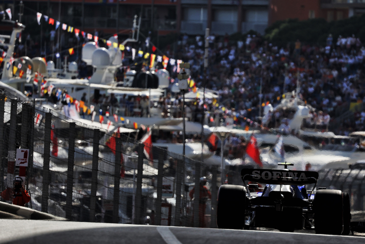 GP MONACO, Nicholas Latifi (CDN) Williams Racing FW44.
27.05.2022. Formula 1 World Championship, Rd 7, Monaco Grand Prix, Monte Carlo, Monaco, Venerdi'.
- www.xpbimages.com, EMail: requests@xpbimages.com © Copyright: Bearne / XPB Images