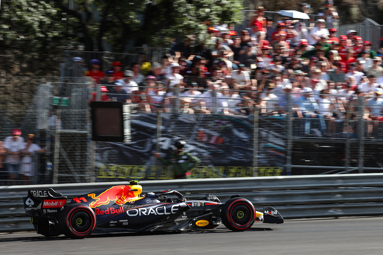 GP MONACO, Sergio Perez (MEX), Red Bull Racing 
27.05.2022. Formula 1 World Championship, Rd 7, Monaco Grand Prix, Monte Carlo, Monaco, Venerdi'.
- www.xpbimages.com, EMail: requests@xpbimages.com ¬© Copyright: Charniaux / XPB Images