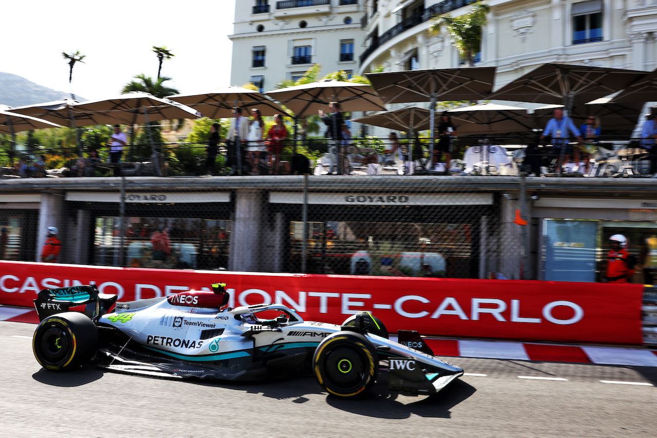 GP MONACO, Lewis Hamilton (GBR) Mercedes AMG F1 W13.
27.05.2022. Formula 1 World Championship, Rd 7, Monaco Grand Prix, Monte Carlo, Monaco, Venerdi'.
- www.xpbimages.com, EMail: requests@xpbimages.com © Copyright: Batchelor / XPB Images