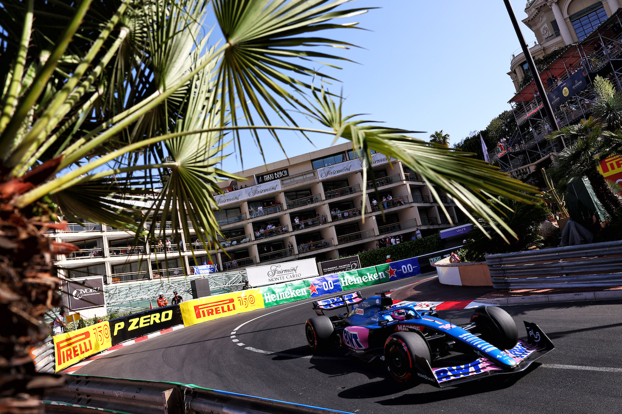 GP MONACO, Fernando Alonso (ESP) Alpine F1 Team A522.
27.05.2022. Formula 1 World Championship, Rd 7, Monaco Grand Prix, Monte Carlo, Monaco, Venerdi'.
- www.xpbimages.com, EMail: requests@xpbimages.com © Copyright: Batchelor / XPB Images