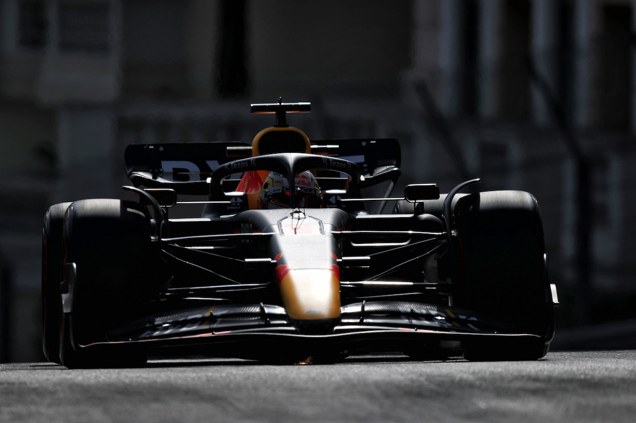GP MONACO, Max Verstappen (NLD) Red Bull Racing RB18.
27.05.2022. Formula 1 World Championship, Rd 7, Monaco Grand Prix, Monte Carlo, Monaco, Venerdi'.
 - www.xpbimages.com, EMail: requests@xpbimages.com © Copyright: Coates / XPB Images