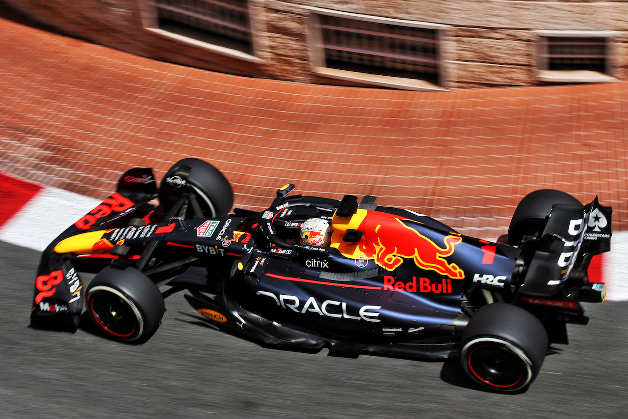 GP MONACO, Max Verstappen (NLD) Red Bull Racing RB18.
27.05.2022. Formula 1 World Championship, Rd 7, Monaco Grand Prix, Monte Carlo, Monaco, Venerdi'.
 - www.xpbimages.com, EMail: requests@xpbimages.com © Copyright: Coates / XPB Images