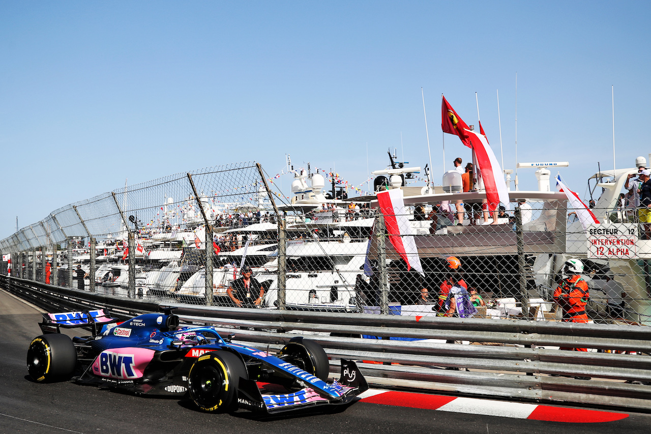 GP MONACO, Fernando Alonso (ESP) Alpine F1 Team A522.
27.05.2022. Formula 1 World Championship, Rd 7, Monaco Grand Prix, Monte Carlo, Monaco, Venerdi'.
 - www.xpbimages.com, EMail: requests@xpbimages.com © Copyright: Coates / XPB Images