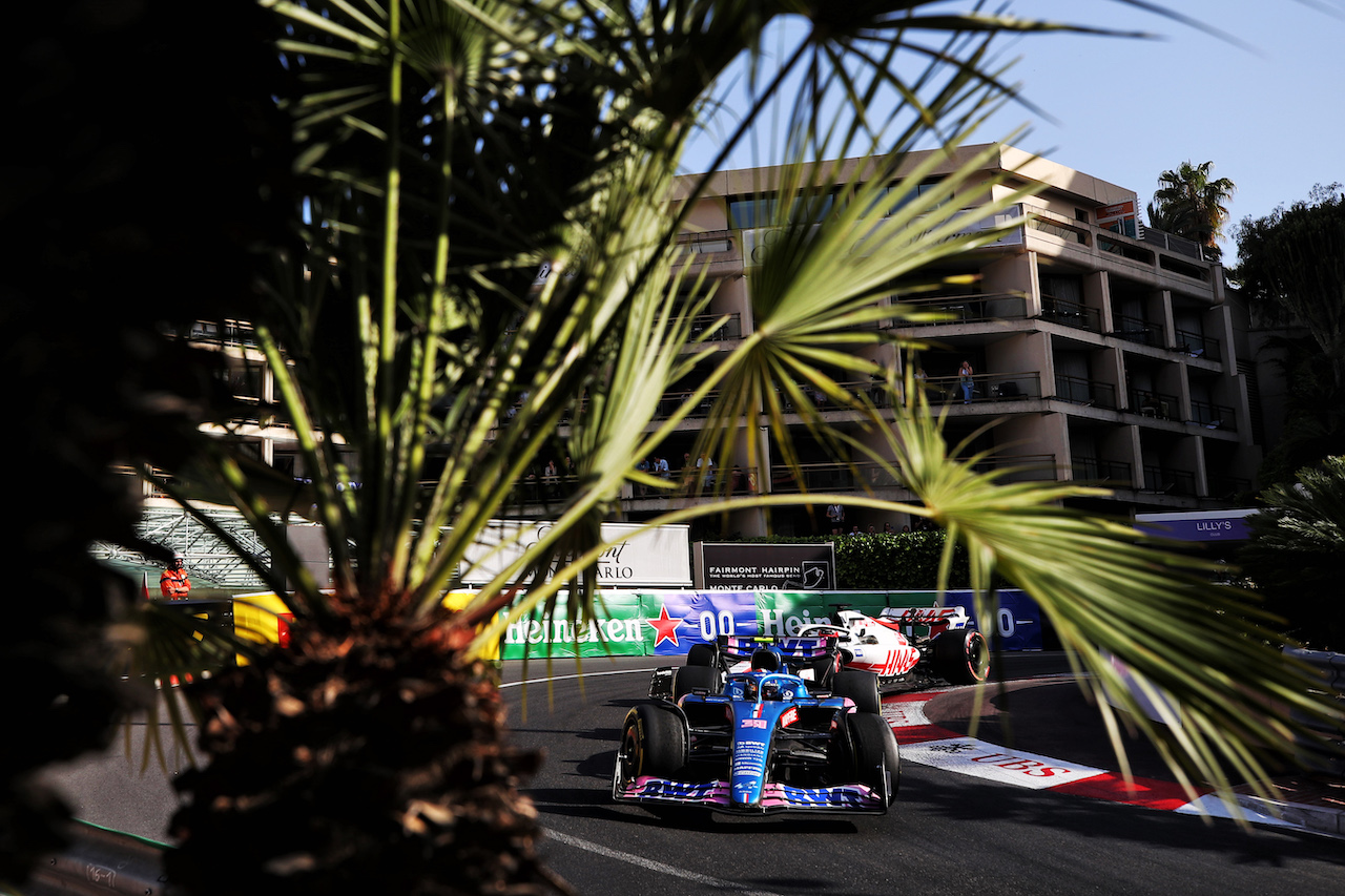 GP MONACO, Esteban Ocon (FRA) Alpine F1 Team A522.
27.05.2022. Formula 1 World Championship, Rd 7, Monaco Grand Prix, Monte Carlo, Monaco, Venerdi'.
 - www.xpbimages.com, EMail: requests@xpbimages.com © Copyright: Coates / XPB Images