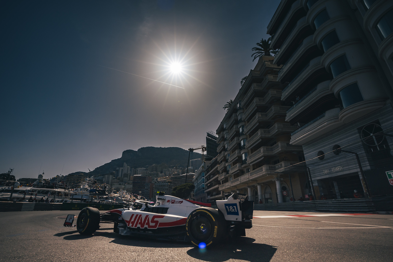 GP MONACO, Mick Schumacher (GER) Haas VF-22.
27.05.2022. Formula 1 World Championship, Rd 7, Monaco Grand Prix, Monte Carlo, Monaco, Venerdi'.
- www.xpbimages.com, EMail: requests@xpbimages.com © Copyright: Bearne / XPB Images