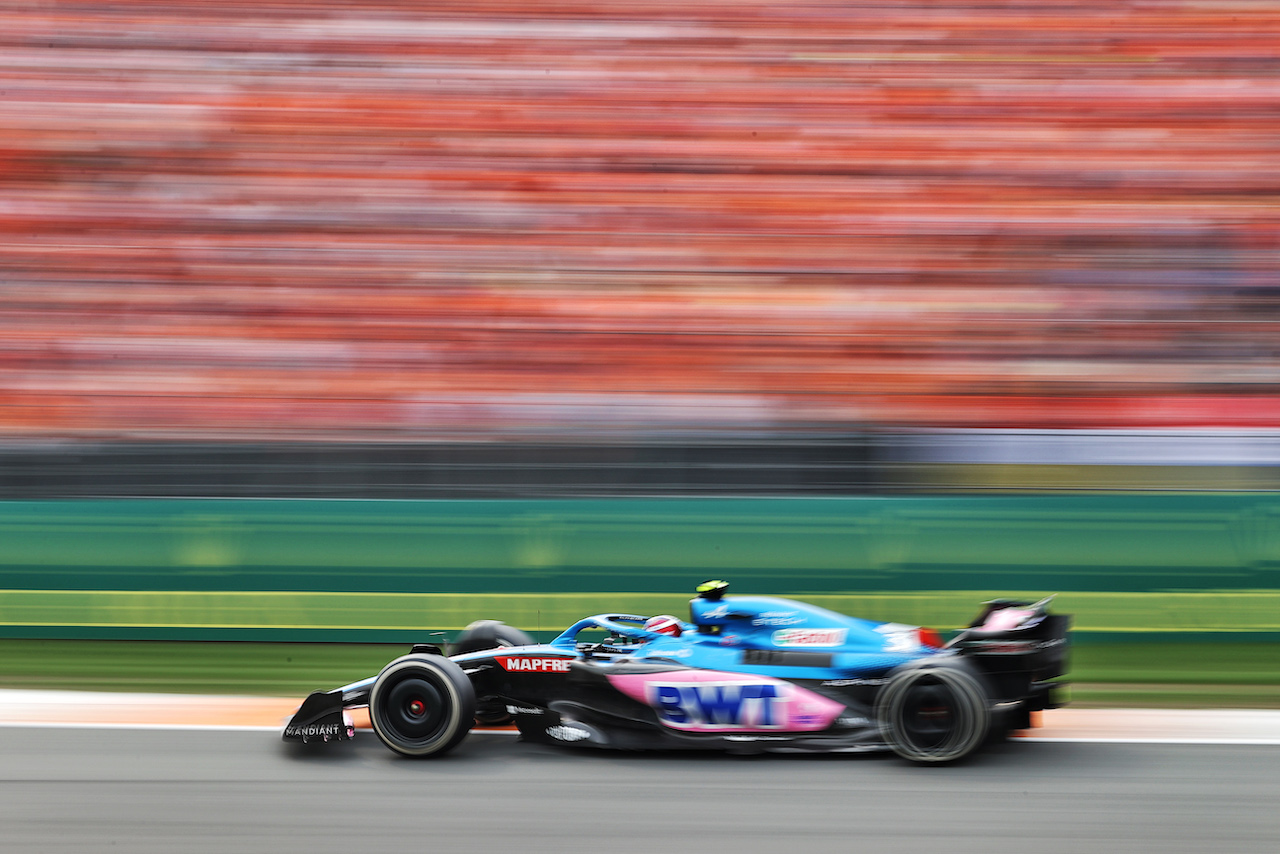 GP OLANDA, Esteban Ocon (FRA) Alpine F1 Team A522.
04.09.2022. Formula 1 World Championship, Rd 14, Dutch Grand Prix, Zandvoort, Netherlands, Gara Day.
- www.xpbimages.com, EMail: requests@xpbimages.com © Copyright: Moy / XPB Images